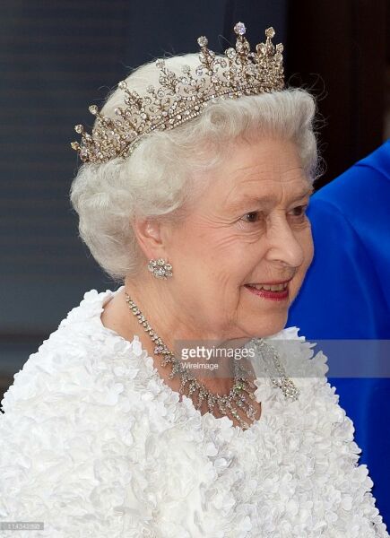 Royal Style - Bring out the Baubles! We'll wear your jewellery if you don't want to! 