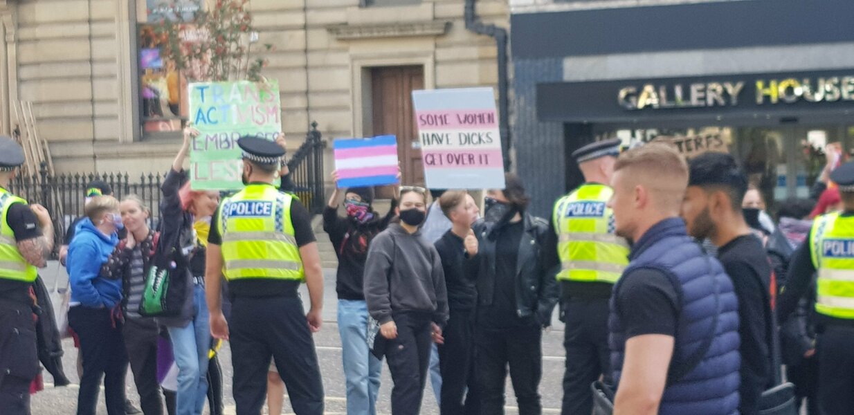 Owen Jones's video 