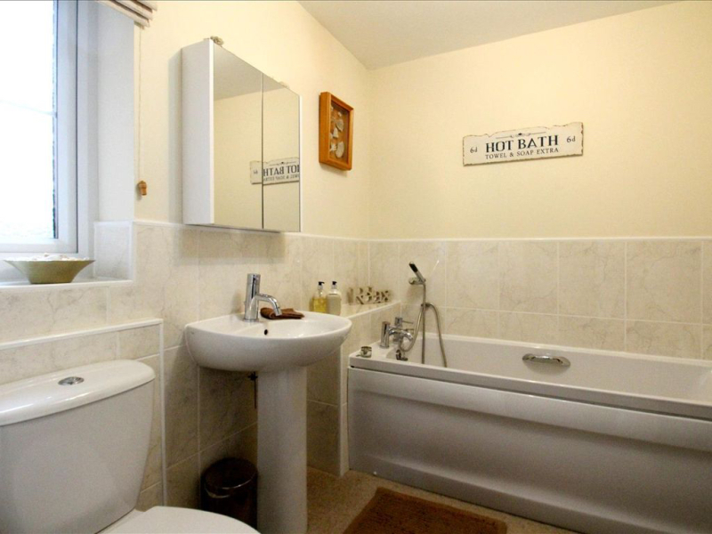 Help me pick a floor colour please!