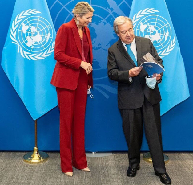 Royal Style: Elizabeth may be gone, but her diamonds are forever 