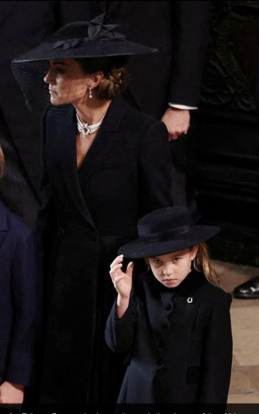 Royal Style - Farewell, Elizabeth - lady of style