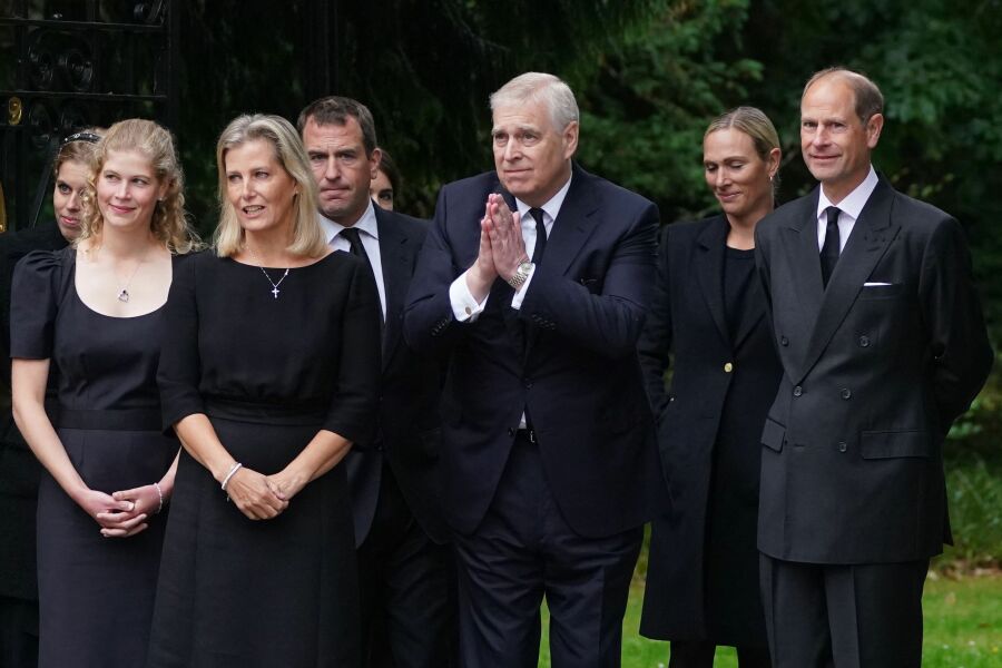 To think the Prince Edward did not want to touch people’s hands?
