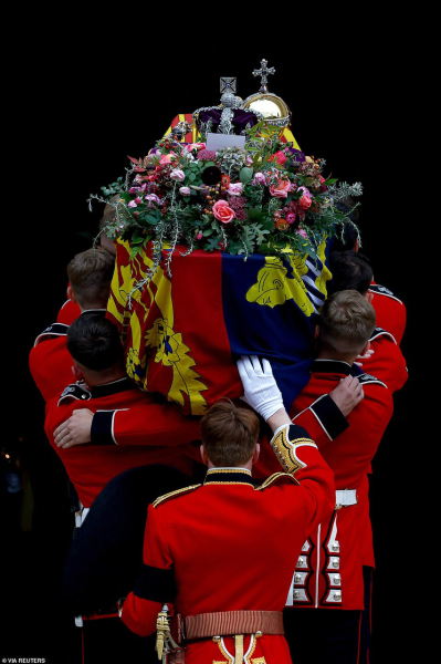 The Queens funeral 3