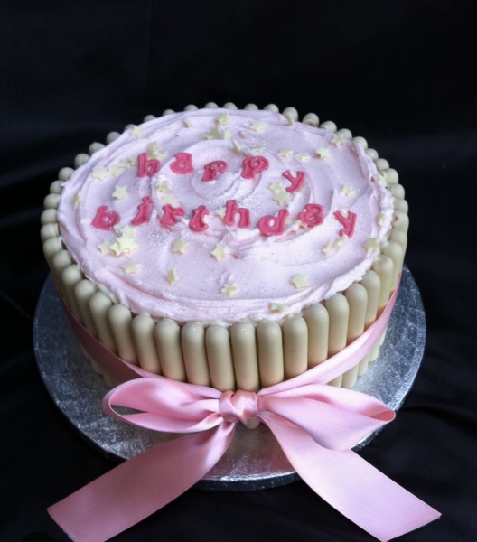 Need help with baking a "naked" cake please.  