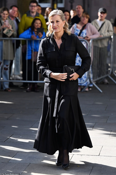 Royal Style - Farewell, Elizabeth - lady of style