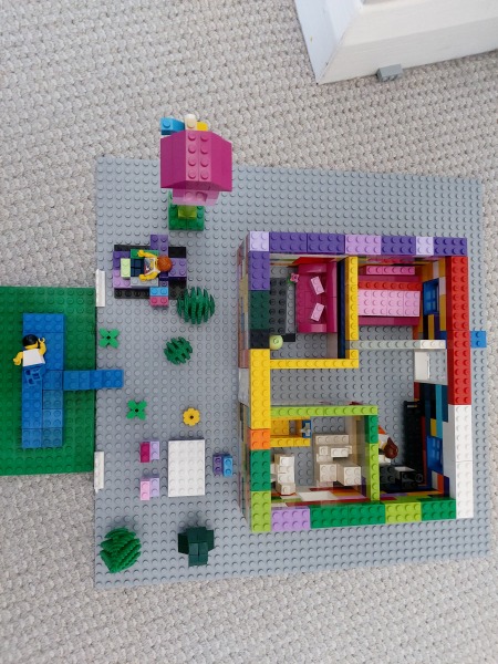 Share with LEGO your children’s most imaginative creations - £200 LEGO voucher to be won