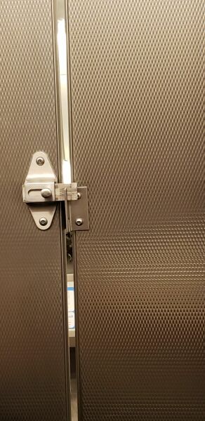 To feel uncomfortable using this Hotel toilet?
