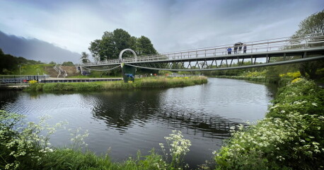 To show you what a few traffic-stopping Mumsnetters got up to in the sun today?