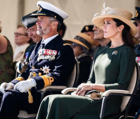 Royal Style - Bring out the Baubles! We'll wear your jewellery if you don't want to! 