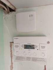 How does a hot water tank work?