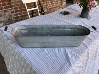 Please could you help me find these planters?