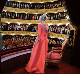 Royal Style - Bring out the Baubles! We'll wear your jewellery if you don't want to! 