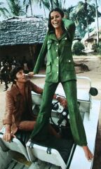 Les Parisiennes des Mamansnet: Always Have a Ball Gown at the Ready in Celebration of Your Enemy's Demise