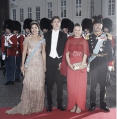 Royal Style - Bring out the Baubles! We'll wear your jewellery if you don't want to! 