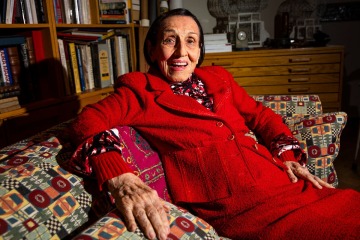 Les Parisiennes des Mamansnet: Always Have a Ball Gown at the Ready in Celebration of Your Enemy's Demise