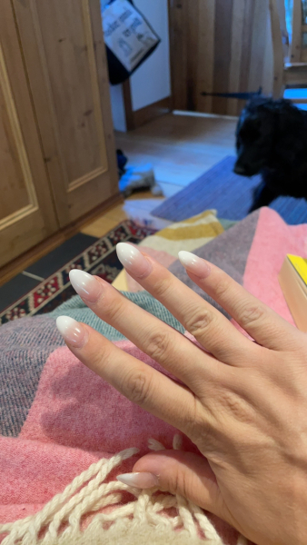 Show me your nails 