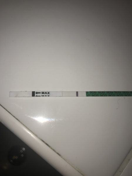 Can you see the second faint line? 11dpo bfp?! 