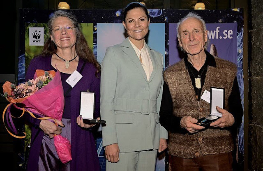 Royal Style: On with the chic, and the royal mystique! 