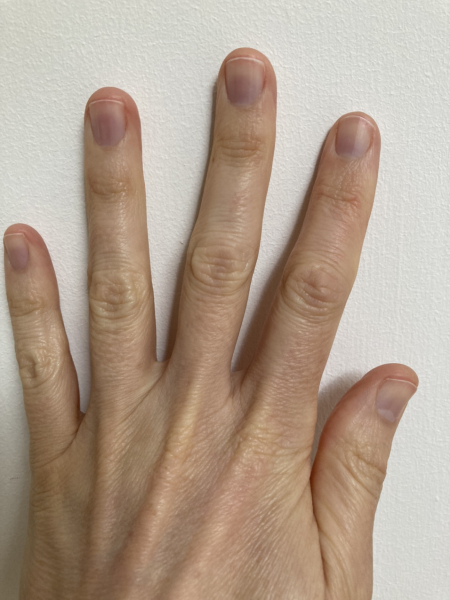 Show me your nails 