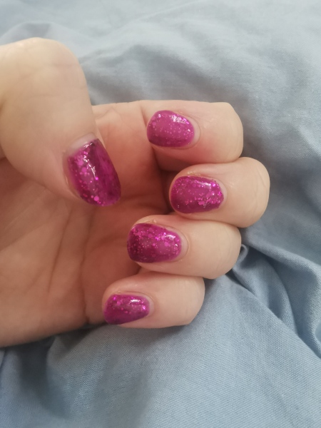 Show me your nails 