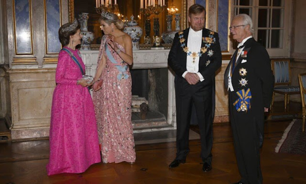 Royal Style: On with the chic, and the royal mystique! 