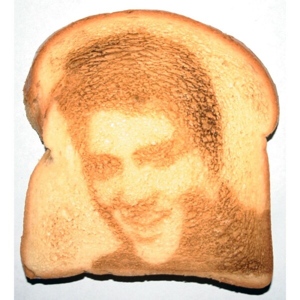 What is ‘a round of toast’?