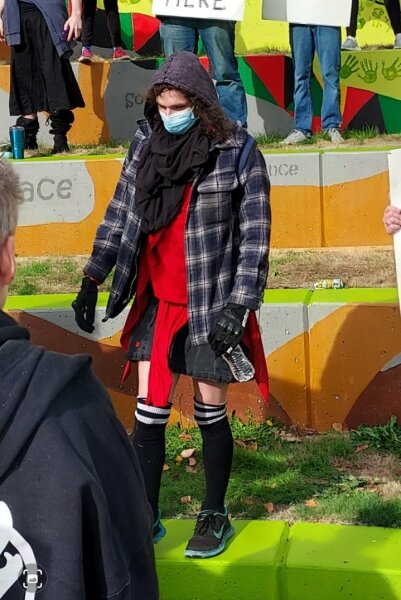 Standing for women - Portland rally cancelled over violent threats