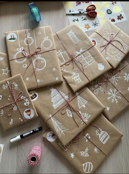 Please help me find this white pen