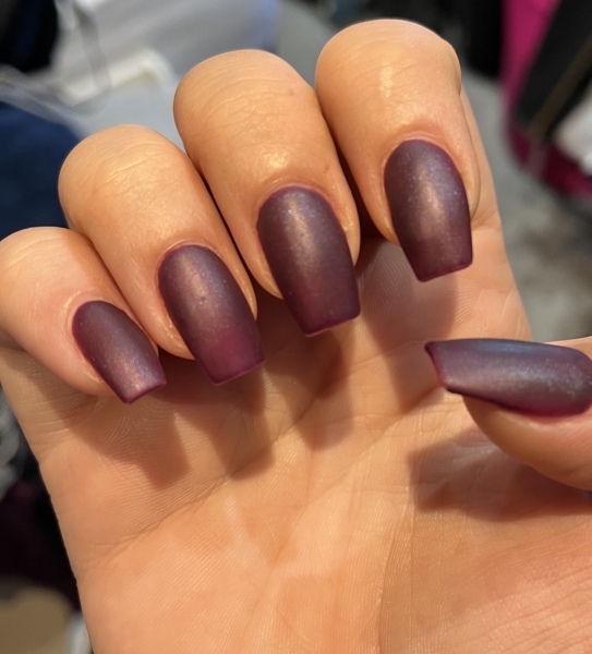 Show me your nails 