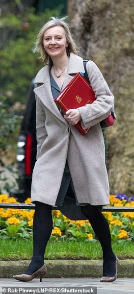I can't believe Liz Truss is 47..