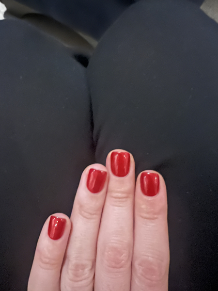 Show me your nails 
