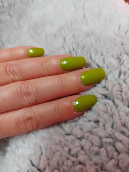 Show me your nails 