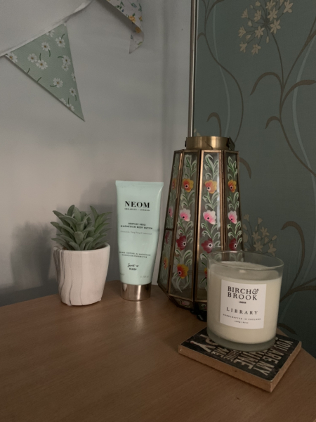 Show me pics of your dressing tables