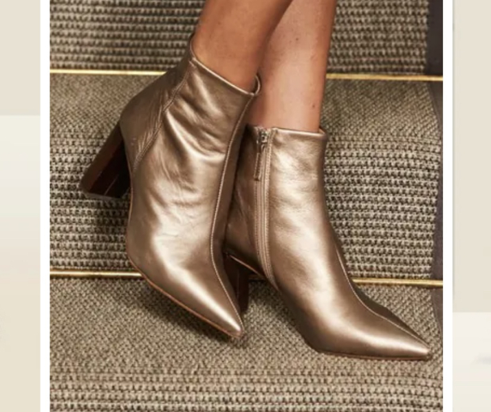 Please can you find me some ankle boots to go with this frock?