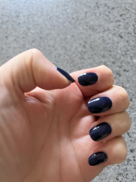 Show me your nails 