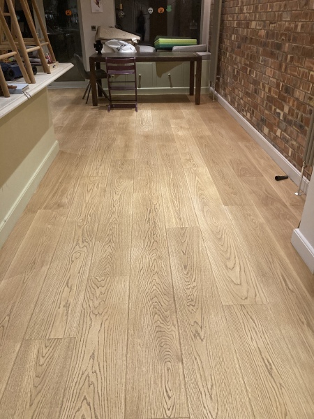 Does this floor look freshly oiled to you ? 