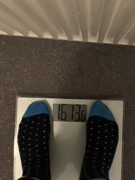 Fuck I'm so lardy, I've hit peak fatness and need to sort it out.