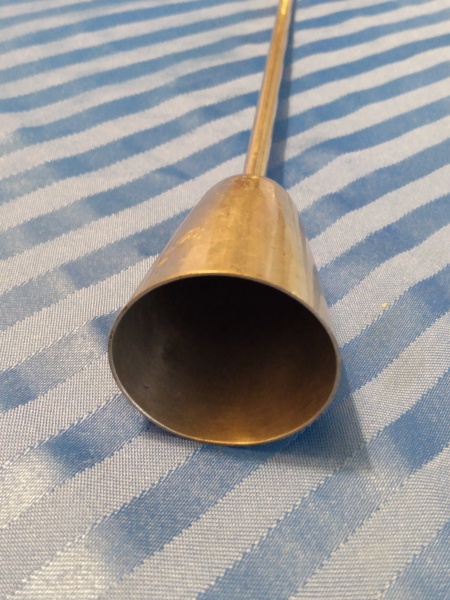 Can you help me identify this spoon thing?