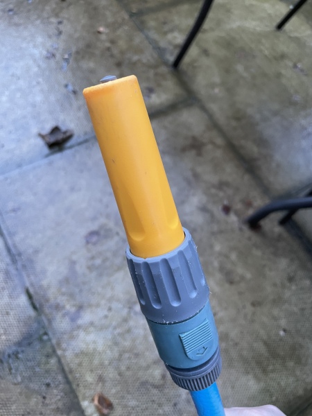 Why won’t my yellow hose nozzle twist any more 😭 