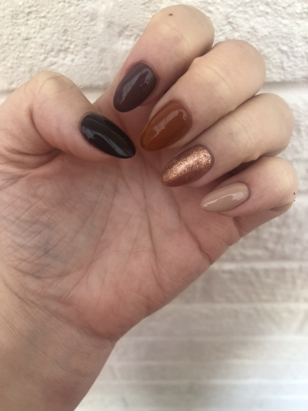 Show me your nails 