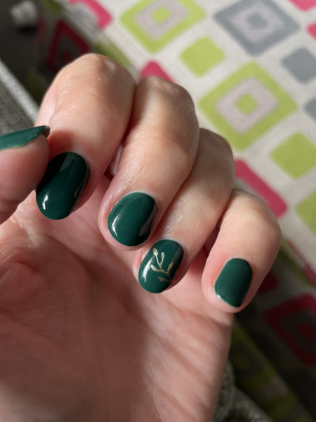 Show me your nails 