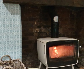 Can we please see pictures of your fireplaces and log burners ?