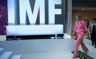 Royal Style: On with the chic, and the royal mystique! 