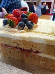 Need help with baking a "naked" cake please.  