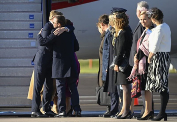 Royal Style: On with the chic, and the royal mystique! 