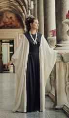 Royal Style: On with the chic, and the royal mystique! 