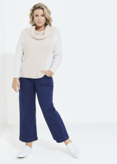 How to dress for casual office? (Plus sized)
