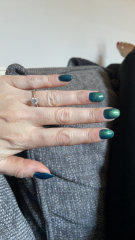Show me your nails 