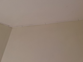 Is it possible to conceal broadband fibre wires 
