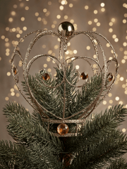 Royal Style: On with the chic, and the royal mystique! 